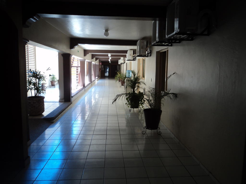 Hotel California นาโวฮัว ภายนอก รูปภาพ